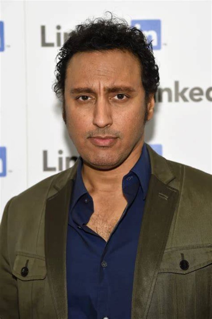 Aasif Mandvi Family: Exploring the Life, Career, and Family of a Beloved Comedian