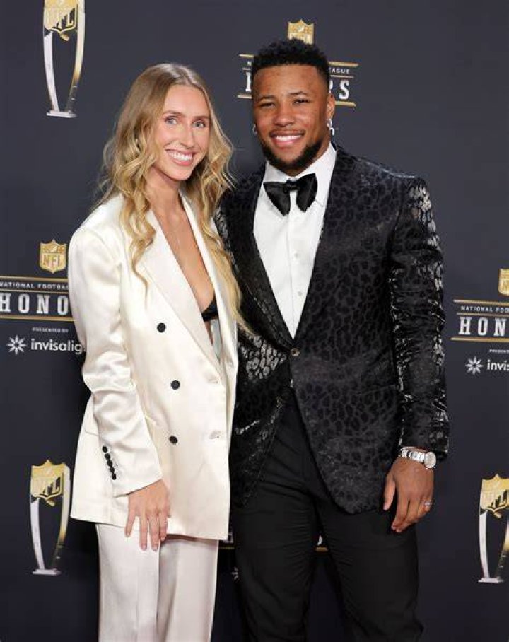 Anna Congdon: Rising Star in the World of Fashion and Entertainment