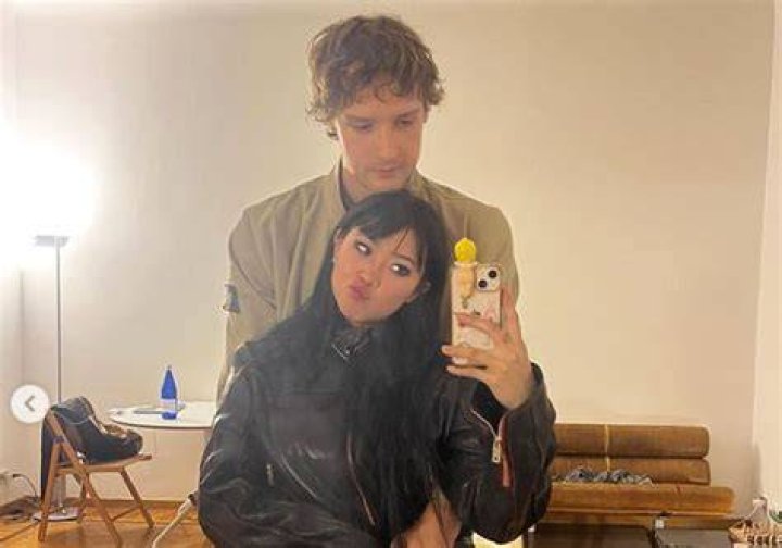 Beabadoobee's Boyfriend: A Deep Dive Into the Life and Relationship