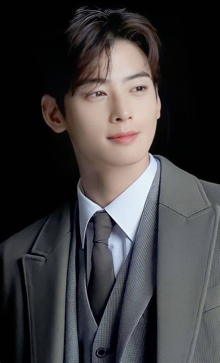Cha Enwoo: A Rising Star in the K-Pop Industry