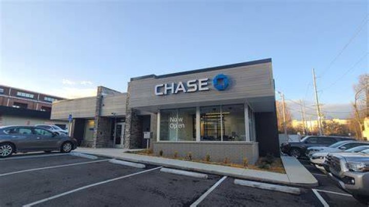 Chase Bank: Reach Out to a Representative for Exceptional Banking Solutions