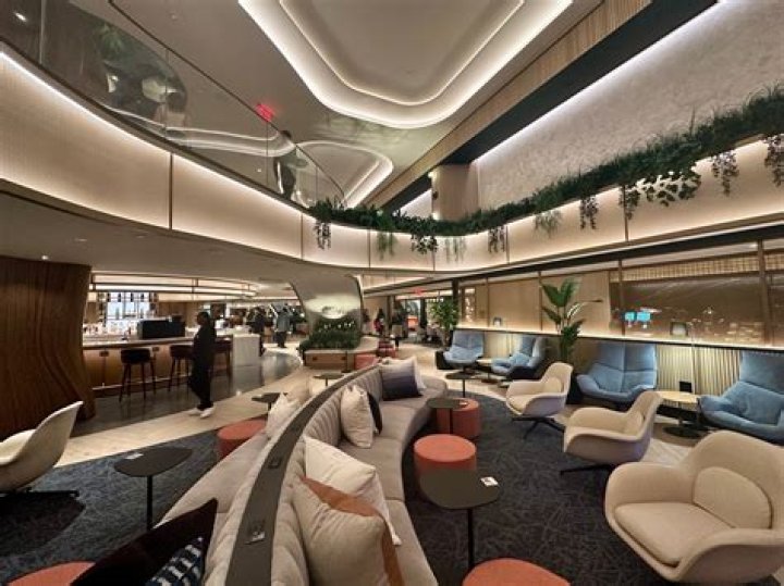 Experience the Ultimate Travel Haven: Chase Lounge LaGuardia