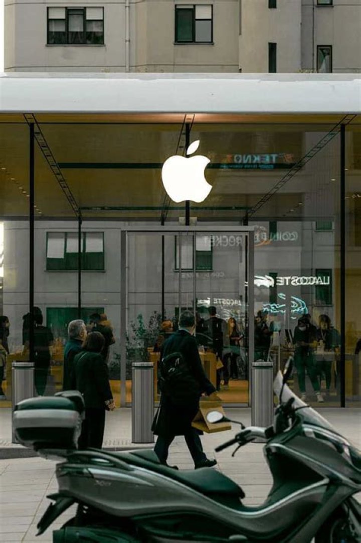 Exploring Apple at The Mall of New Hampshire: A Comprehensive Guide