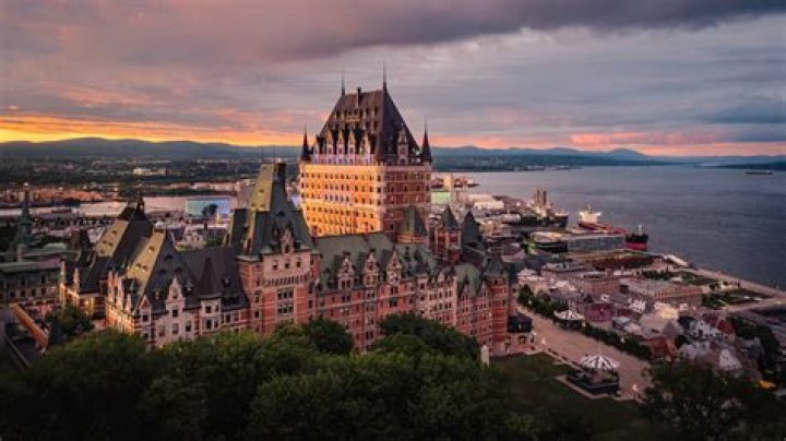 Exploring the Grandeur of Hotel Frontenac Quebec Canada
