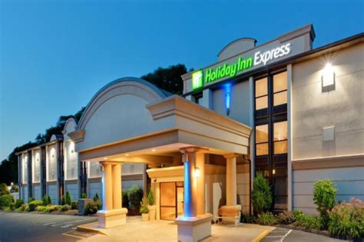 Holiday Inn Express Southington: Your Ultimate Guide to Comfort and Convenience