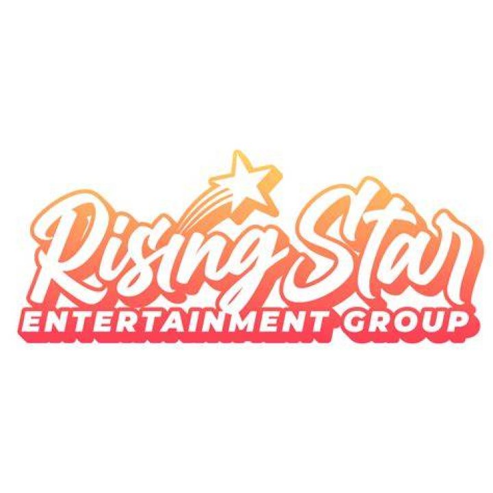 Holly Roweon: The Rising Star in the Entertainment Industry