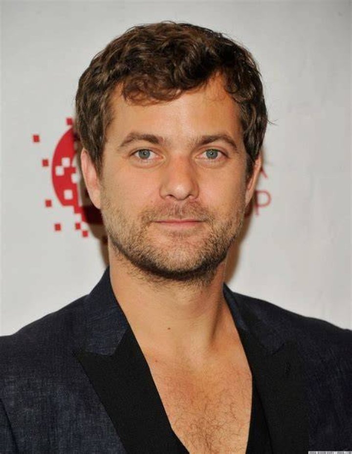 Joshua Jackson Bio: A Comprehensive Look at the Life and Career of the Renowned Actor