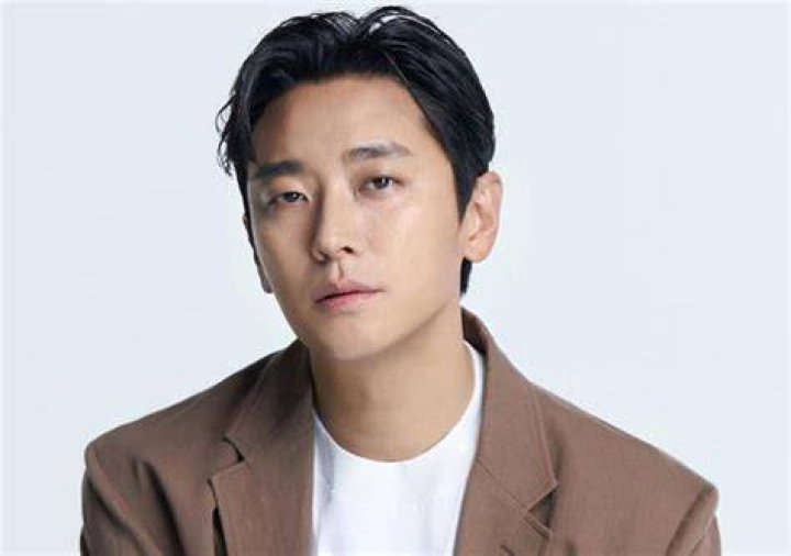 Ju Ji-Hoon Relationships: A Comprehensive Exploration
