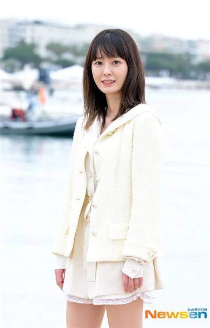 Jung Yumi: A Rising Star in the Entertainment Industry