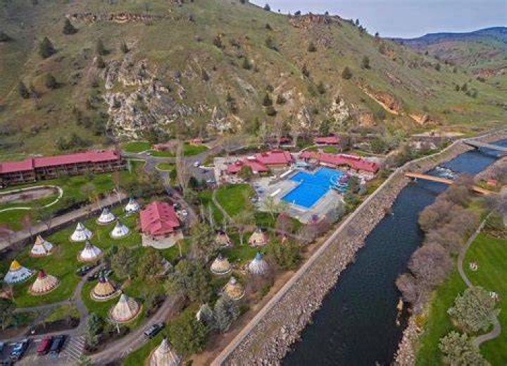 Kahneeta Warm Springs Oregon: A Unique Retreat in the Heart of Nature