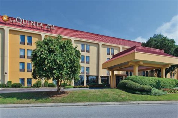 La Quinta Inn Charleston: Your Perfect Stay in the Heart of South Carolina