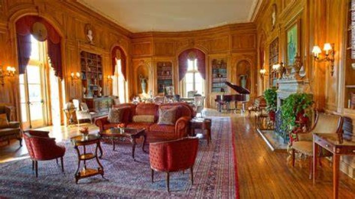 Oheka Castle Interior: A Grand Glimpse into Opulence
