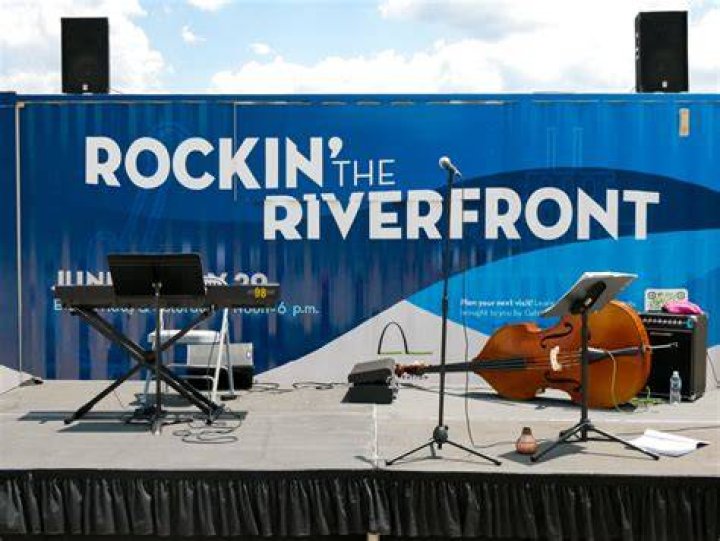 Rockin on the Riverfront: A Thrilling Experience of Music and Vibrancy