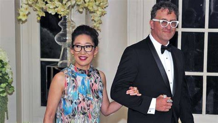 Sandra Oh Dating History: A Comprehensive Look at Her Relationships