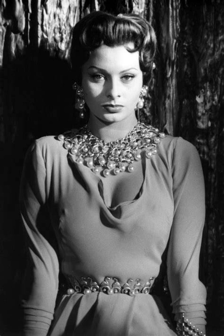 Sophia Loren Net Worth: A Journey Through Glamour, Talent, and Success