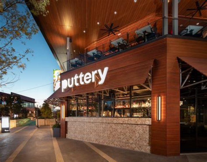 The Puttery Dallas: A Unique Mini Golf Experience in Texas