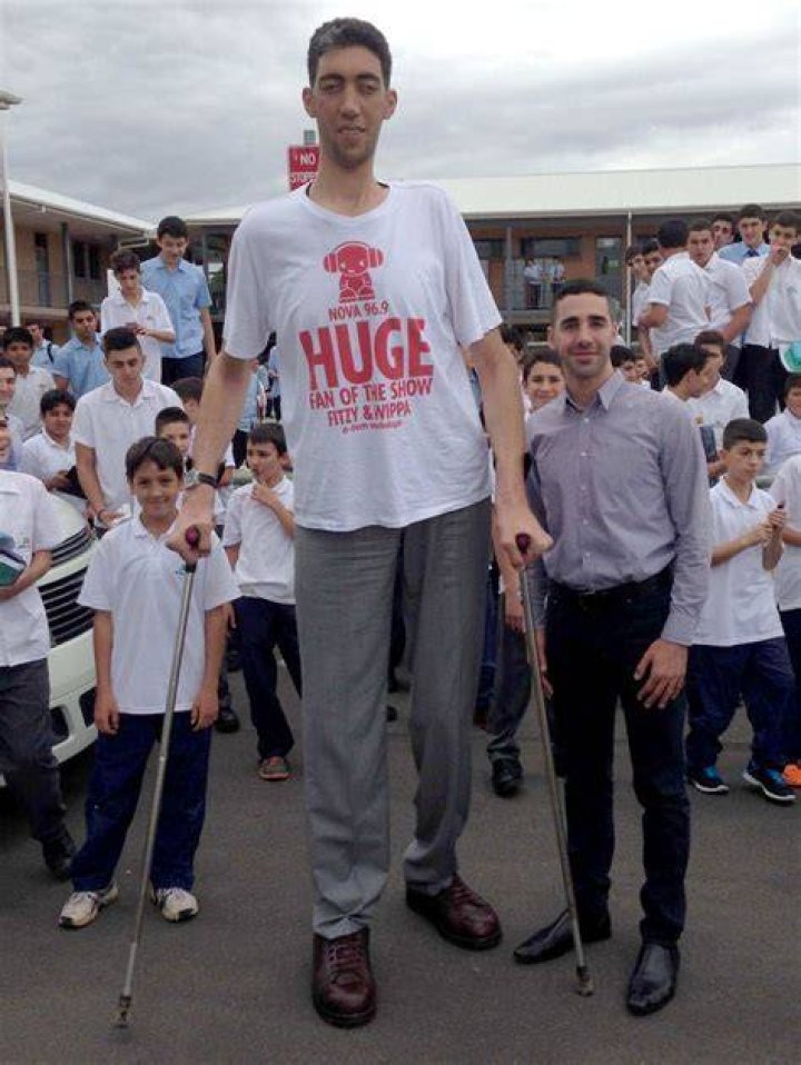 The World's Tallest Person: Unveiling the Remarkable Story of Sultan K&ouml;sen