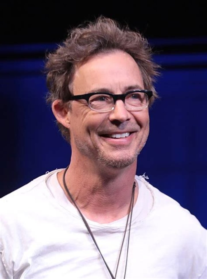 Tom Cavanagh and TV Shows: A Comprehensive Guide to His Career and Legacy