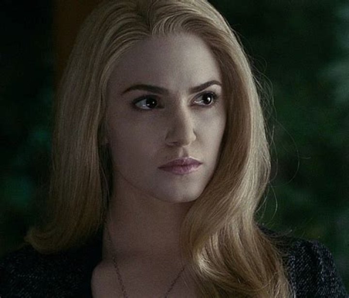 Who Played Rosalie Cullen: A Comprehensive Guide to the Iconic Twilight Character